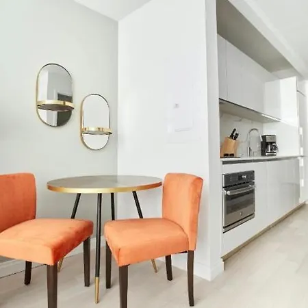 Pearl In Old Town Апартаменты